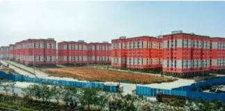 ప్రభుత్వ ఇసుక ప్రైవేట్ బిల్డర్ల పాలు: కాంట్రాక్టర్ల అక్రమాలపై విచారణ జరపాలి.