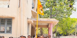 ఎమ్మిగనూరు బివి జయ నాగేశ్వర్ రెడ్డి ఆధ్వర్యంలో జెండా ఆవిష్కరణ