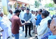 రైతులకు సంక్షేమ పథకాలపై విస్తృత అవగాహన కల్పించాలి: కలెక్టర్.