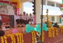 పుంగనూరు: 40 సంవత్సరాల తర్వాత కలుసుకున్న మిత్రులు