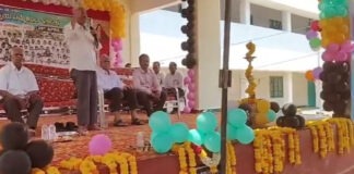 పుంగనూరు: 40 సంవత్సరాల తర్వాత కలుసుకున్న మిత్రులు