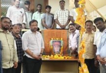 మహాత్మ జ్యోతిరావు పూలే జయంతి సందర్భంగా టిడిపి కార్యాలయంలో ఘన నివాళులు సుగవాసి ప్రసాద్ బాబు