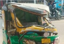 పుంగనూరు:42వ జాతీయ రహదారిపై ఆటో బోల్తా.. ఒకరికి గాయాలు