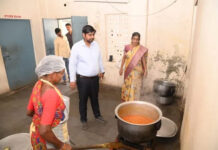 భీమారం కేజీబీవీని తనిఖీ చేసిన మంచిర్యాల కలెక్టర్ కుమార్ దీపక్