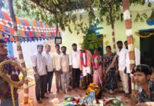 ఎల్లమ్మ&కొమురవేల్లి మల్లన్న కల్యాణంవేదికలో సర్పంచ్ వార్డు సబ్యులు