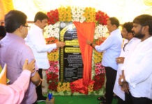 విజయవాడ బాంబే కాలనీలో ఎంపీ లార్డ్స్ నిధులు 75 లక్షలతో కమ్యూనిటీ హాలుకు శంకుస్థాపన