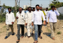 మంచిర్యాల 27 వ డివిజన్ లో పర్యటించిన మేయర్ దర్ని మధుకర్