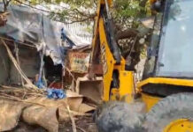 “సికింద్రాబాద్లో జీహెచ్ఎంసీ ‘సర్జికల్ స్ట్రైక్’.. ఆక్రమణలు క్లీన్!