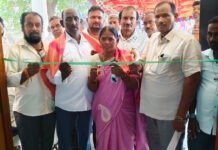 ఉచిత మెగా వైద్య శిబిరం ప్రారంభం: సర్పంచ్ కొల్లు పుల్లమ్మ నాగయ్య మానవీయ చొరవ