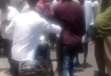 అమ్మ చెరువుమిట్టలో మందుబాబుల వీరంగం: బస్సు సిబ్బందిపై దాడి.