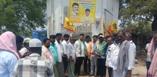 నందవరం మండల కేంద్రంలో సుజల వసతి మినరల్ వాటర్ ప్లాంట్ ను ప్రారంభించిన నందవరం మండల నాయకులు