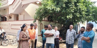 దినకర్ నగర్లో పౌర సమస్యలపై మాజీ కార్పొరేటర్ సందర్శన .|