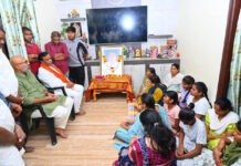 బీజేపీ కార్యకర్తను పరామర్శించిన నిజామాబాద్ ఎమ్మెల్యే.