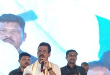 విద్యా మనిషికి గౌరవానీ తెస్తుంది.