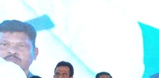 విద్యా మనిషికి గౌరవానీ తెస్తుంది.