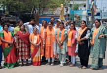 “మహిళా బిల్లుపై రగిలిన ఆగ్రహం… రాహుల్ గాంధీ దిష్టిబొమ్మ దగ్ధానికి యత్నం అల్వాల్లో ఉద్రిక్తత”