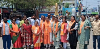 “మహిళా బిల్లుపై రగిలిన ఆగ్రహం… రాహుల్ గాంధీ దిష్టిబొమ్మ దగ్ధానికి యత్నం అల్వాల్లో ఉద్రిక్తత”