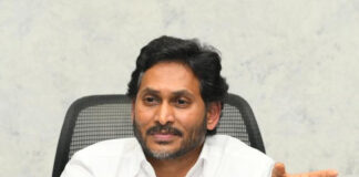 రోడ్డు ప్రమాదంపై దిగ్భ్రాంతి వ్యక్తం చేసిన మాజీ సీఎం జగన్