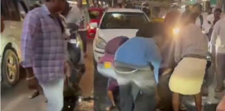 పుంగనూరులో మానవత్వం చాటుకున్న ప్రజలు
