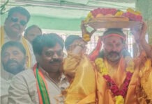 పుంగనూరు నియోజకవర్గ :సోమలలో పట్టు వస్త్రాలు సమర్పించిన టిటిడి బోర్డు మెంబర్