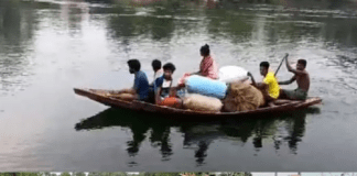 సరిహద్దులు దాటుతున్న చింతూరు “ఆకు” కష్టాలు.