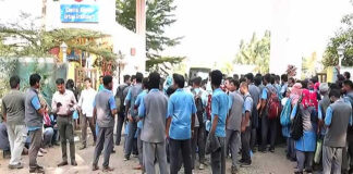 Staff Protest Grounds “Ama Buses” in Bhubaneswar