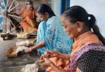 “మళ్లీ మోగుతున్న మగ్గం శబ్దం!”