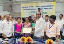 ఉత్తరాంధ్ర జిల్లాల్లో 60 మంది టెన్త్ టాపర్లకు ప్రభుత్వ విప్ వేపాడ ఆధ్వర్యంలో ఘనంగా సత్కారం.