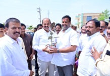 మంత్రుల కలయిక: పార్థసారథి గారికి రాంప్రసాద్ రెడ్డి ఘన స్వాగతం!