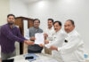 మంత్రి వివేక్ వెంకటస్వామి ని కలిసిన నేతకానీ సంఘం నాయకులు