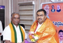 “శ్రీ చంద్రశేఖర్ గారికి జన్మదిన శుభాకాంక్షలు తెలిపిన ఎమ్మెల్యే ధన్పాల్ సూర్యనారాయణ!”