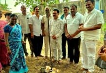 నందిపేట్లో వీవో భవన నిర్మాణానికి భూమిపూజ