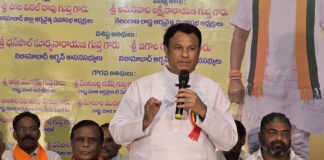 నిజామాబాద్ ఆర్యవైశ్య మహాసభలో విద్యార్థులకు పురస్కారాలు