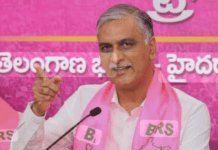 ఇదేనా బండి సంజయ్ మీ సంస్కారం..? ప్రశ్నిస్తే మహిళ ఇంటిపై దాడులా..?