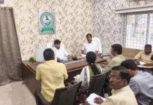 అనధికార లేఅవుట్ల యజమానులకు రెండో నోటీసులు.|