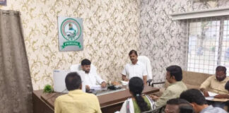 అనధికార లేఅవుట్ల యజమానులకు రెండో నోటీసులు.|