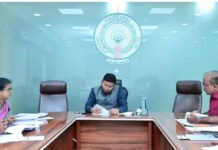 పరిశ్రమల అనుమతులు వేగవంతం చేయాలి: కలెక్టర్.