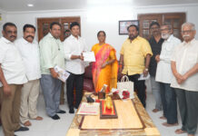 “మల్కాజ్గిరి అభివృద్ధి, దేవాలయాల పరిరక్షణకు మంత్రి కొండా సురేఖను కలిసిన ఎమ్మెల్యే.|