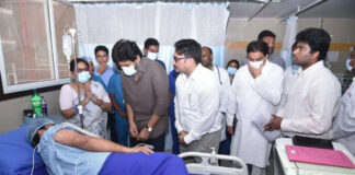 విశాఖ కిమ్స్లో క్షతగాత్రులను పరామర్శించిన డిప్యూటీ సీఎం పవన్ కల్యాణ్