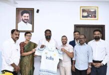 హైదరాబాద్లో రగ్బీ ప్రీమియర్ లీగ్ జెర్సీ ఆవిష్కరించిన క్రీడాశాఖ మంత్రి : శ్రీహరి