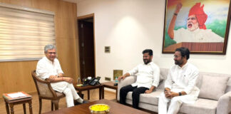 మెట్రో నిధుల కోసం కేంద్ర మంత్రులతో సీఎం రేవంత్ భేటీ|