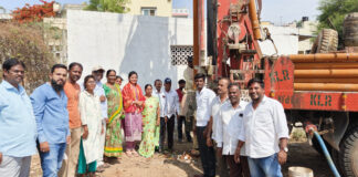 “ధోబీఘాట్లో బోర్వెల్ పనులకు శ్రీకారం చుట్టిన శాంతి శ్రీనివాస్ రెడ్డి.|