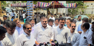 స్టీల్ ప్లాంట్ బాధితులను పరామర్శించిన వైఎస్సార్సీపీ నేతలు