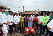 ఆసిఫాబాద్ దస్నాపూర్ అగ్నిప్రమాద బాధితులకు కాంగ్రెస్ అండ – డీసీసీ అధ్యక్షురాలు ఆత్రం సుగుణక్క భరోసా