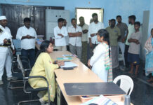 చెన్నారెడ్డిపల్లె సచివాలయంలో కలెక్టర్ ఆకస్మిక తనిఖీ|