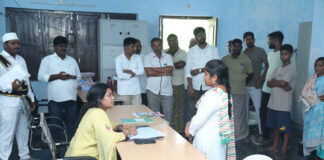 చెన్నారెడ్డిపల్లె సచివాలయంలో కలెక్టర్ ఆకస్మిక తనిఖీ|