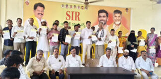 యర్రగొండపాలెంలో 29 మందికి సీఎంఆర్ఎఫ్ చెక్కుల పంపిణీ|