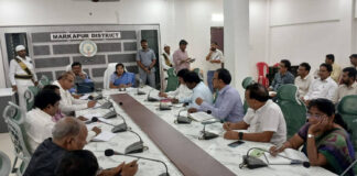 కృష్ణంశెట్టిపల్లిలో సీఎం పర్యటన ఏర్పాట్లపై అధికారుల సమీక్ష|