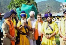 Nihang-Police Standoff Ends Peacefully in Uttarakhand|