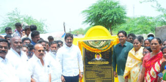 గిద్దలూరులో రూ.1.10 కోట్లతో నూతన సీసీ రోడ్ల పనుల ప్రారంభం